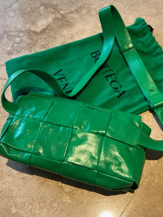 Bottega Veneta Handbags - Bottega Veneta Green Intrecciato Nappa Crossbody Bag